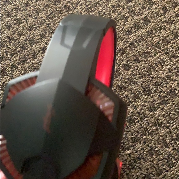 Headset - Picture 5 of 9